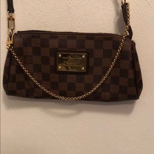Louis Vuitton cross body with removable strap